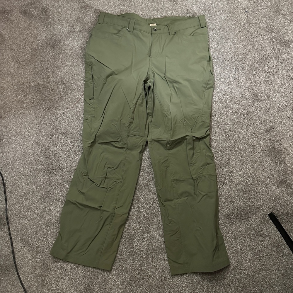 Duluth Trading Co - Dry on the Fly Slim Leg Plants - Size 16W x 31